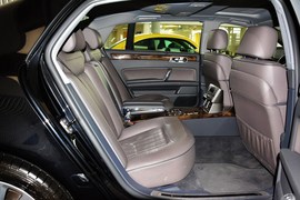 2012款大众辉腾3.6L尊享定制型