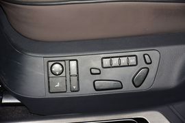 2012款大众辉腾3.6L尊享定制型