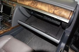 2012款大众辉腾3.6L尊享定制型