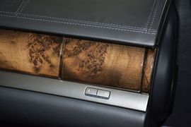2012款大众辉腾3.6L尊享定制型