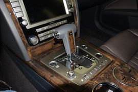 2012款大众辉腾3.6L尊享定制型