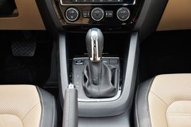 2015款大众速腾230TSI