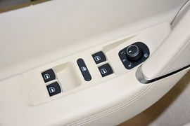 2015款大众迈腾1.8TSI领先型