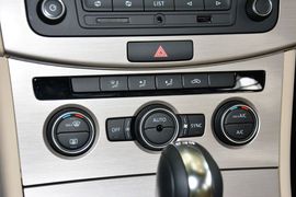 2015款大众迈腾1.8TSI领先型