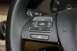 2015款大众迈腾1.8TSI领先型