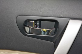 2015款日产逍客2.0XV