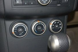 2015款日产逍客2.0XV