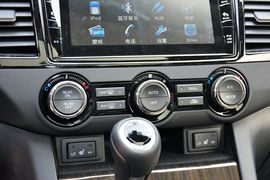 2015款马自达8