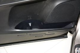 2015款丰田RAV4
