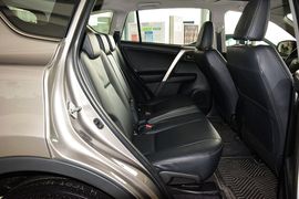 2015款丰田RAV4