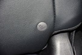 2015款丰田RAV4