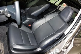 2015款丰田RAV4