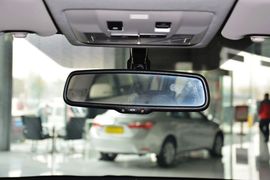 2015款丰田RAV4