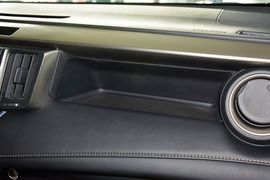 2015款丰田RAV4
