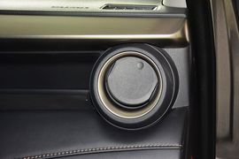 2015款丰田RAV4