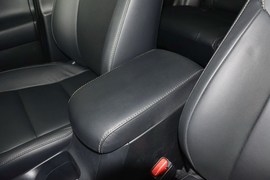2015款丰田RAV4
