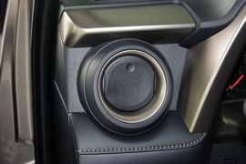 2015款丰田RAV4