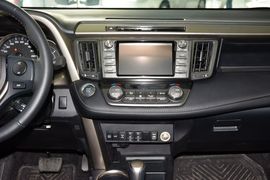 2015款丰田RAV4