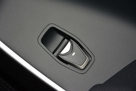2013款现代全新胜达2.4L自动四驱智能型