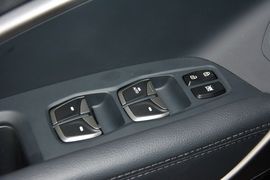 2013款现代全新胜达2.4L自动四驱智能型