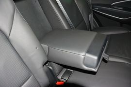 2013款现代全新胜达2.4L自动四驱智能型