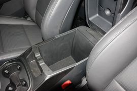 2013款现代全新胜达2.4L自动四驱智能型