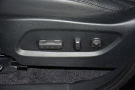 2013款现代全新胜达2.4L自动四驱智能型