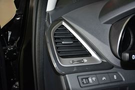 2013款现代全新胜达2.4L自动四驱智能型