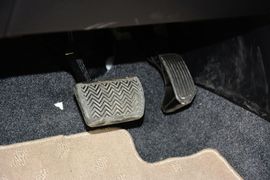 2014款丰田卡罗拉1.6L