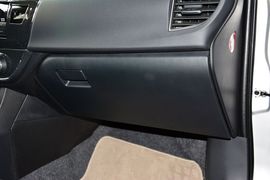 2014款丰田卡罗拉1.6L