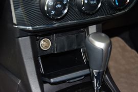 2014款丰田卡罗拉1.6L