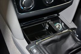2015款斯柯达速派1.4TSI手动绅仕版