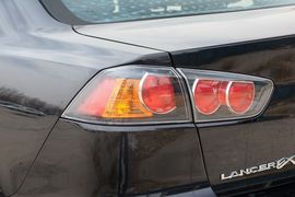 2015款三菱翼神1.8L