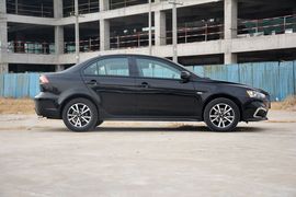 2015款三菱翼神1.8L