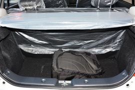 2014款铃木雨燕1.3L手动标准型