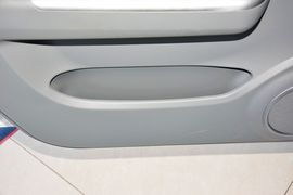 2014款铃木雨燕1.3L手动标准型