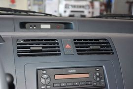 2014款铃木雨燕1.3L手动标准型