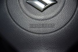 2014款铃木雨燕1.3L手动标准型
