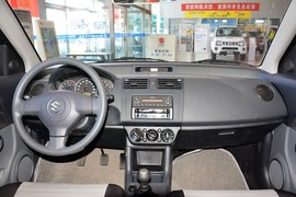 2014款铃木雨燕1.3L手动标准型