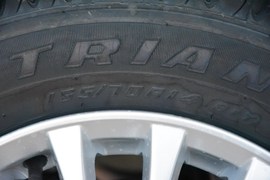 2014款铃木雨燕1.3L手动标准型