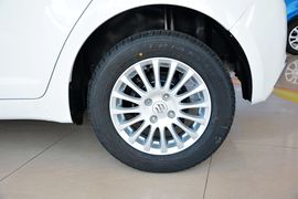 2014款铃木雨燕1.3L手动标准型