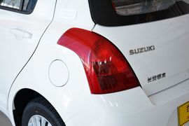 2014款铃木雨燕1.3L手动标准型