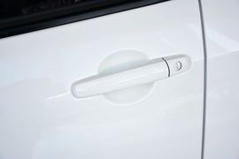 2014款铃木雨燕1.3L手动标准型