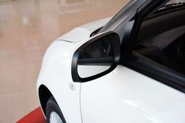 2014款铃木雨燕1.3L手动标准型