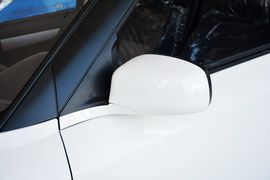 2014款铃木雨燕1.3L手动标准型