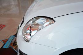 2014款铃木雨燕1.3L手动标准型