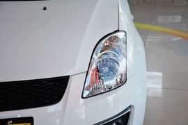 2014款铃木雨燕1.3L手动标准型