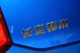 2013款铃木奥拓1.0L手动豪华型