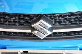2013款铃木奥拓1.0L手动豪华型