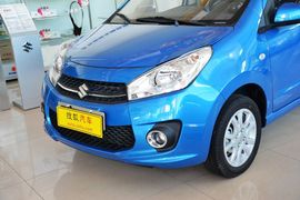 2013款铃木奥拓1.0L手动豪华型